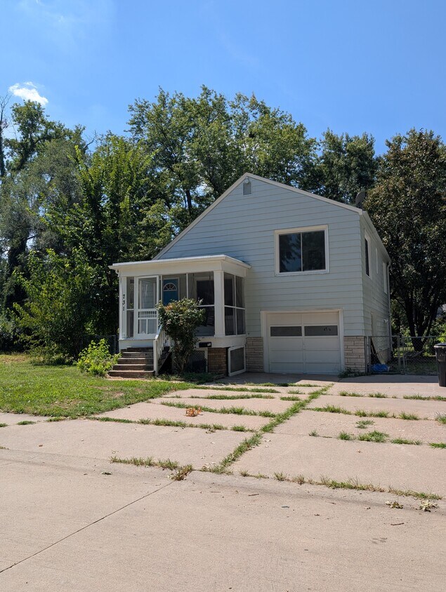 Foto principal - 731 SW Wayne Ave