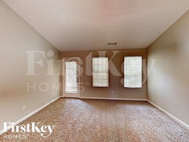 Foto del edificio - 1489 Elise Dr