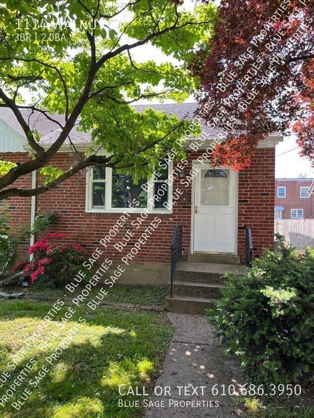 Foto principal - Beautifully rehabbed 3 bedroom/2 bath home...
