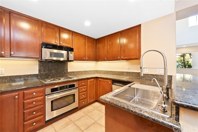 Building Photo - 219 Lonetree