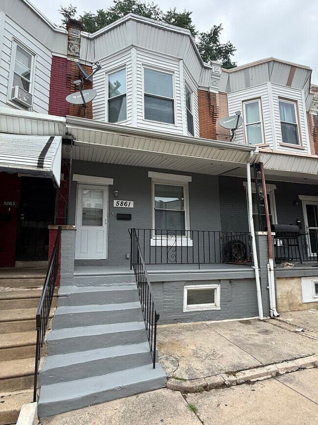 Foto del edificio - Reasonably priced three bedroom in West Ph...