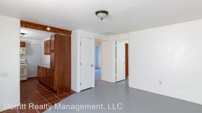 Building Photo - 1834 W Pueblo Vista Blvd