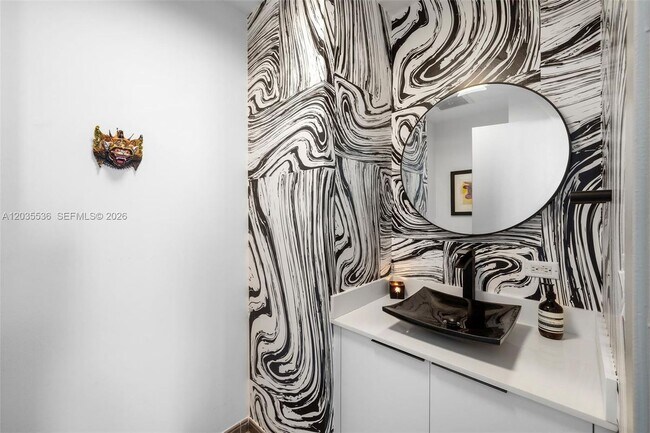 Foto del edificio - 3470 E Coast Ave