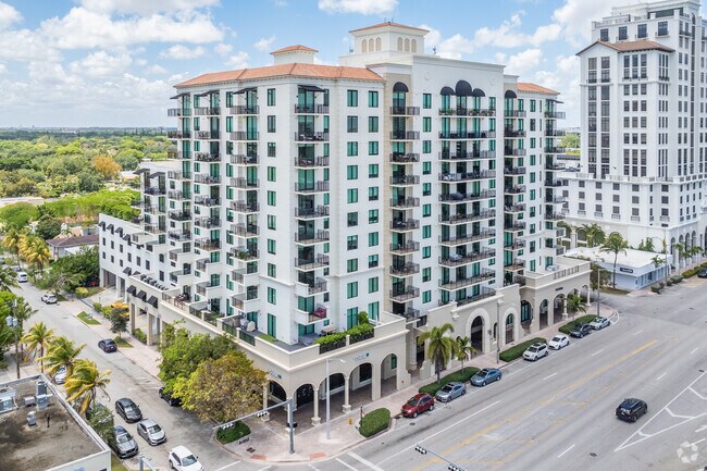 Foto del edificio - 1300 Ponce De Leon Blvd