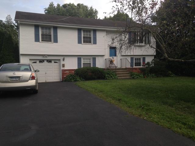 Primary Photo - 35 Barmore Dr E