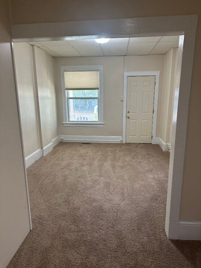 Foto del edificio - 381 E 5th St