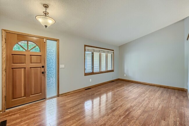 Building Photo - 3745 Wescott Hills Dr