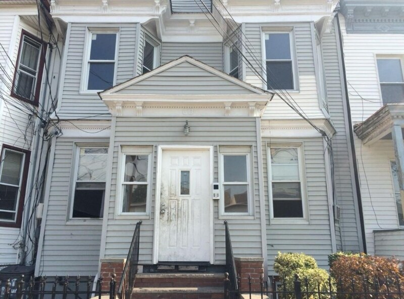 Foto principal - 68 Rose Ave
