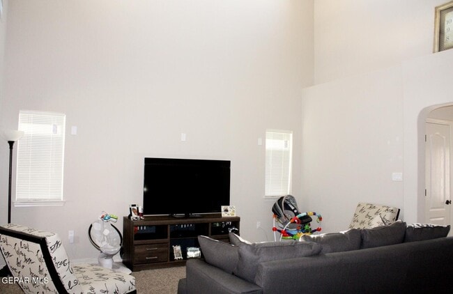 Building Photo - 3892 Loma Adriana