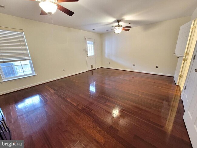 Foto del edificio - 8809 Lew Wallace Rd