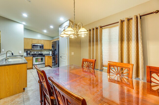 Foto del edificio - 1884 W CALIBERA Ct