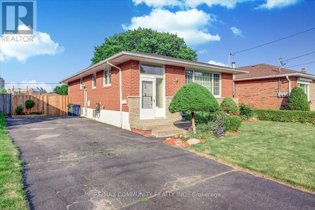 Building Photo - 40 Aspendale Dr