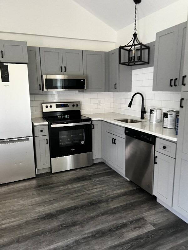 Foto principal - 114 Middleboro Ave