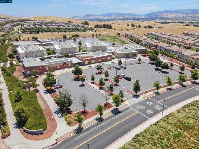 Building Photo - 4730 N Spago Dr