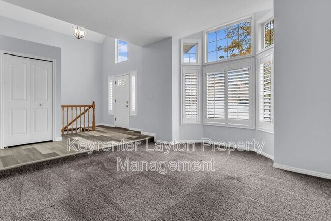 Foto del edificio - 2339 Lindsay Wood Ln