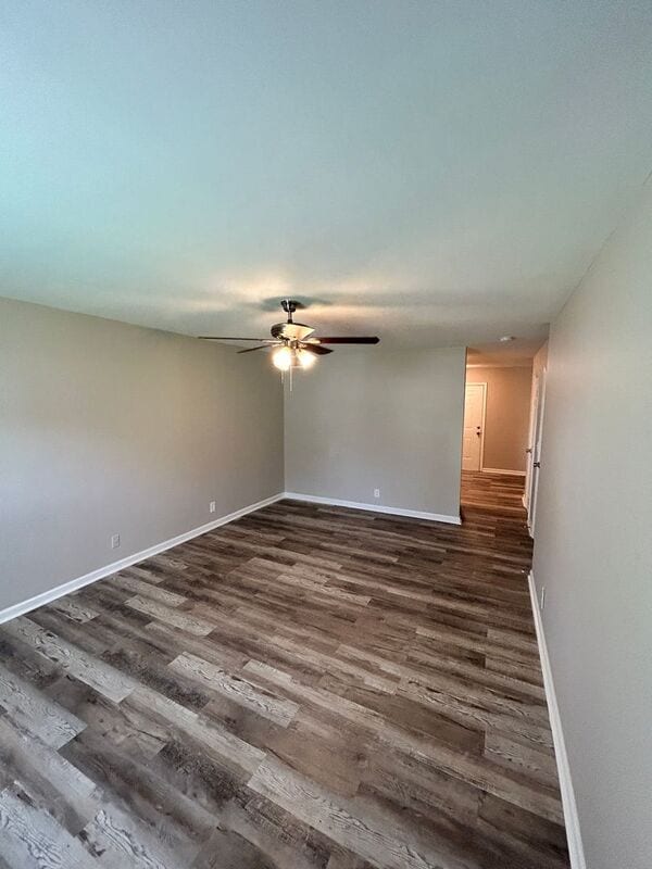 Building Photo - 2321 Oak Ct