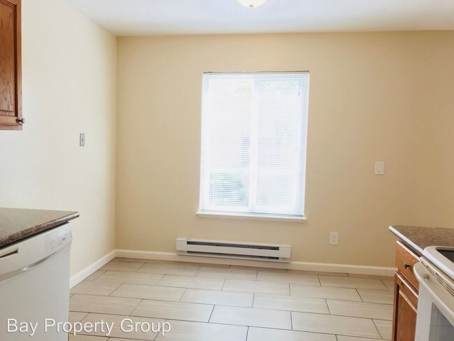Building Photo - 676 Reseda Dr