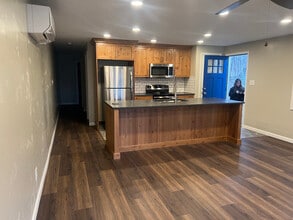 Building Photo - 1203-1205 S Elder St