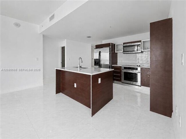 Photo - 1900 N Bayshore Dr cu-3911 Apartment