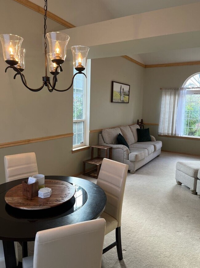 Foto del edificio - Beautiful 4 Bed 3 Bath Bothell Home!