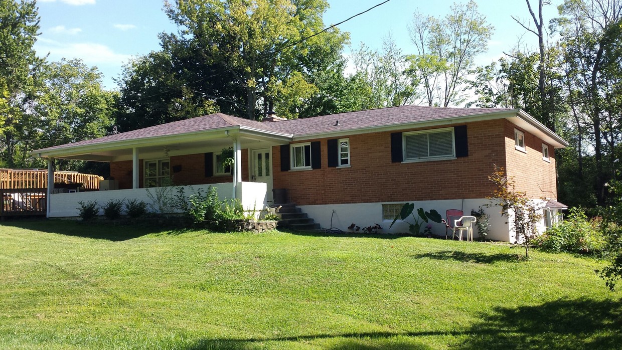 Primary Photo - 4455 Grandview Ave