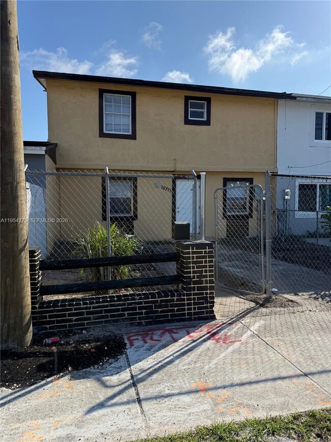 Foto del edificio - 19313 NW 47th Ave