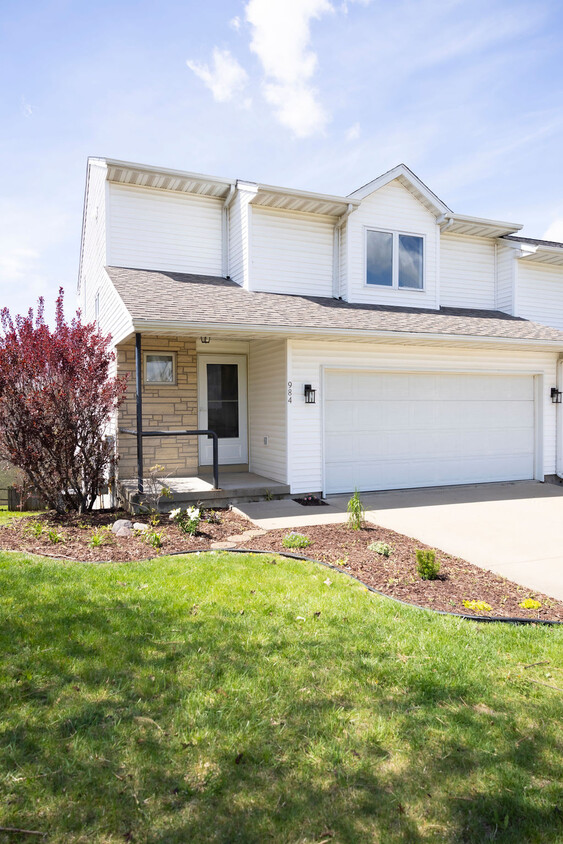 Foto principal - 984 22nd Ave
