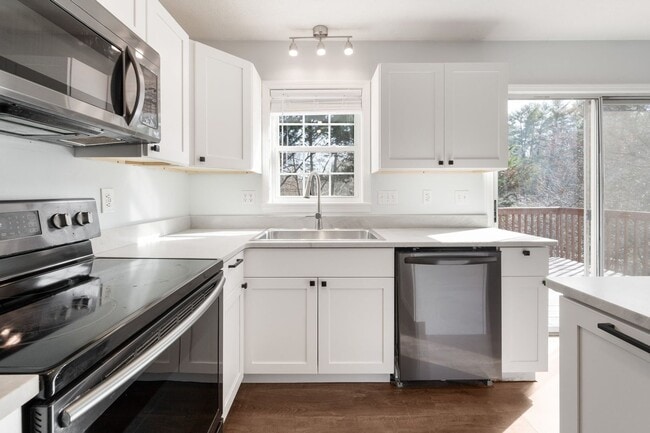 Building Photo - 5 Rash Rd