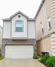 Building Photo - 5943 Kansas St