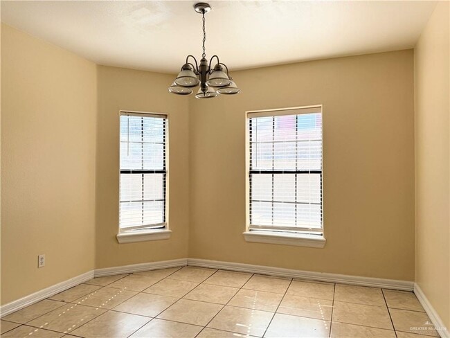 Foto del edificio - 15 West Dr