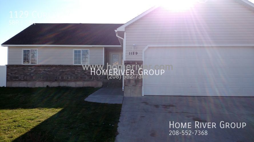 Primary Photo - 2914sf 5 bed 3 bath home in Ammon by HomeR...