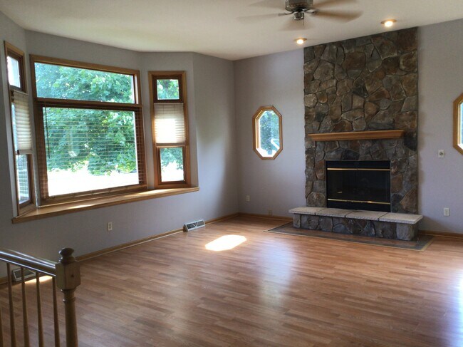 Building Photo - 1114 Heron Court