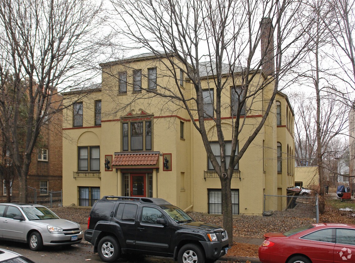 Primary Photo - 3145 Girard Ave S