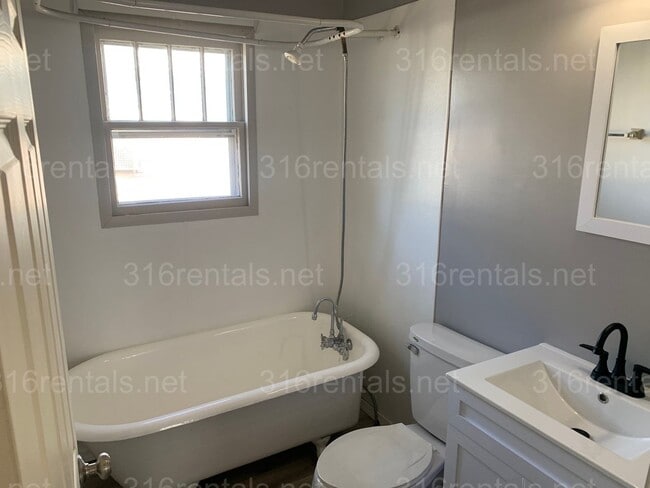 Foto del edificio - $1295 - 3 bedroom 2 bath - Beautiful home ...