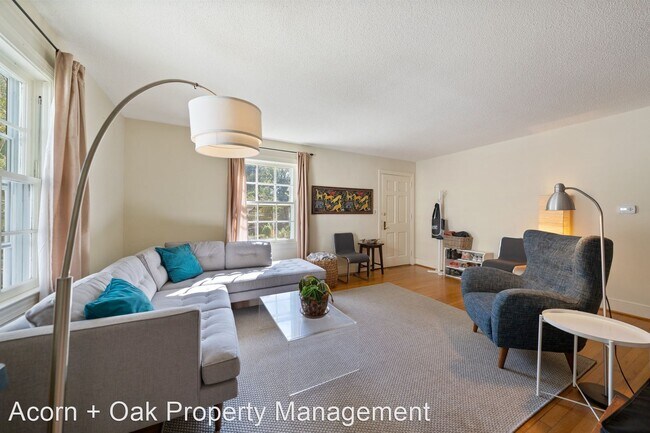 Building Photo - 2 br, 1 bath House - 2120 Pershing St.