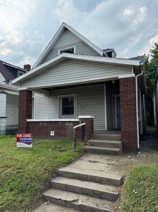 Building Photo - 620 E Delaware St