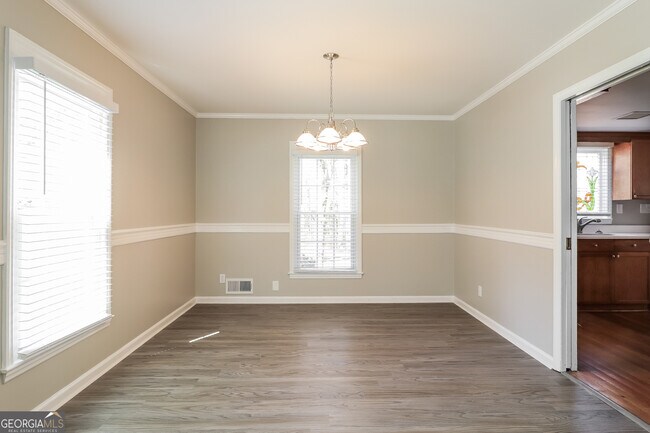 Foto del edificio - 1666 Greenbrook Dr