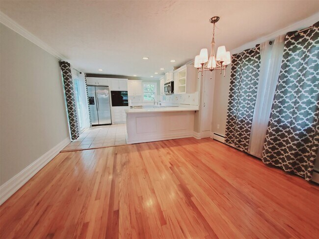 Building Photo - 5 Jersey Lane, Norwalk, CT 06851 - 4 BR 3 ...