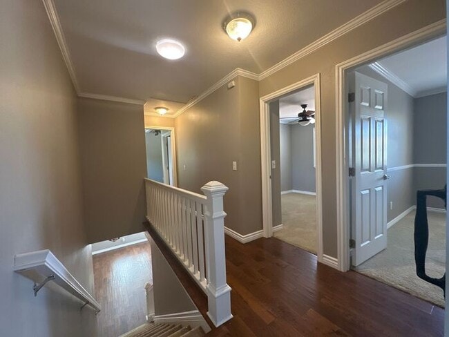 Building Photo - Nestled in beautiful hills of Castaic Abou...