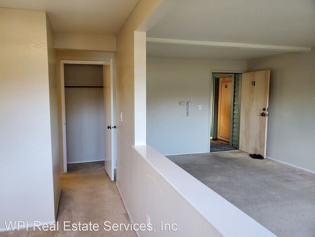 Building Photo - 3644 Phinney Ave N