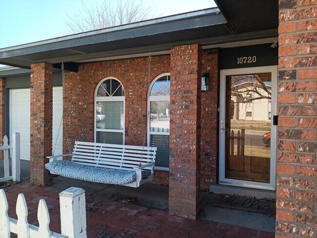 Foto del edificio - 3 Bedroom, 1.5 Bathroom Home! Schedule a Showing Today!