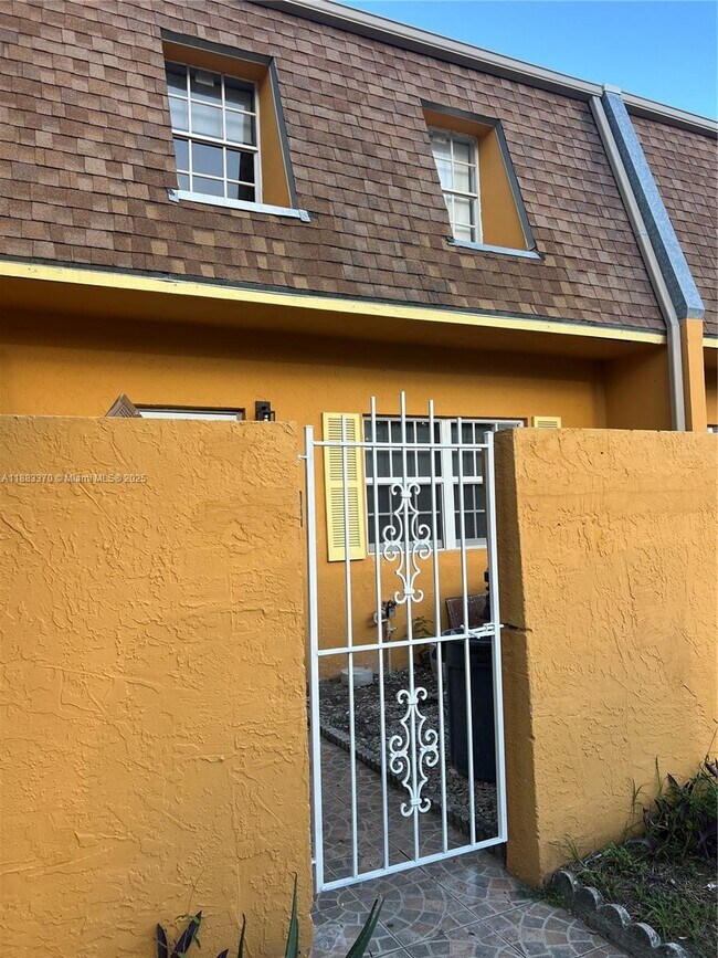 Foto del edificio - 2652 NW 60th Way