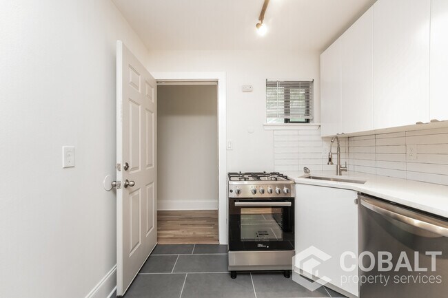 Foto del edificio - 755 St Charles Ave NE