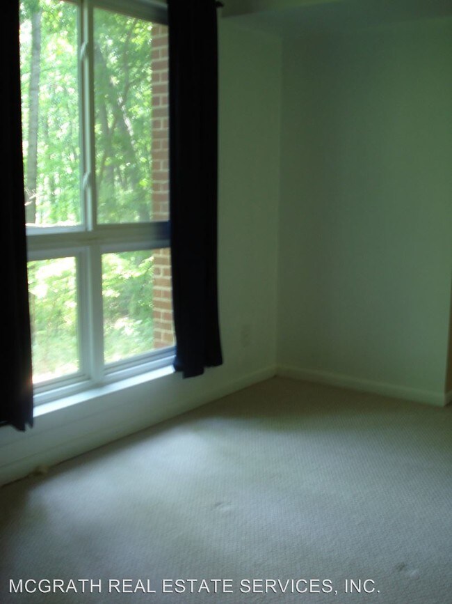 Building Photo - 11802 Breton Ct