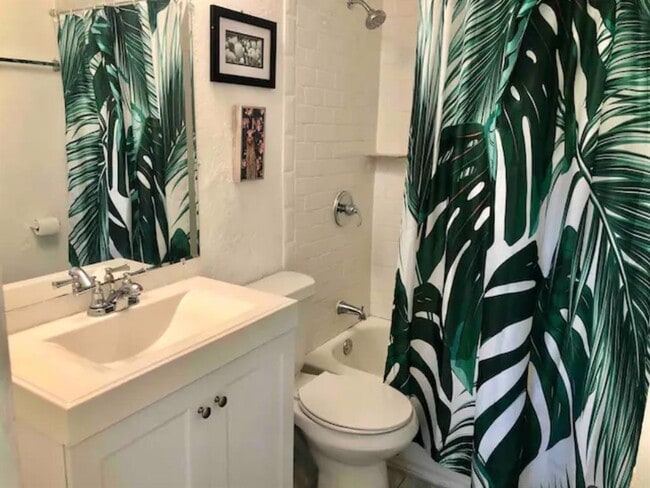 Foto del edificio - 5909 Bolm Rd