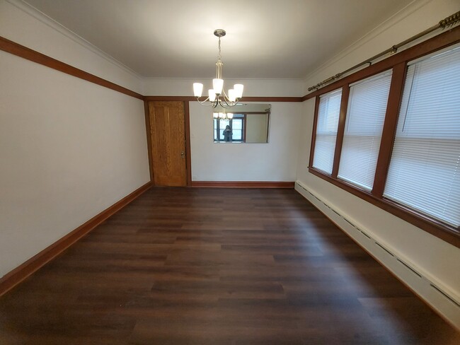 Dining Room - 5908 W Grace St