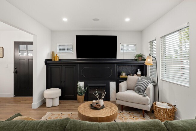 Foto del edificio - 3711 Landis