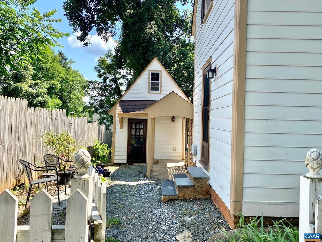 1804 Chelsea Dr, Charlottesville, VA 22903 House Rental in