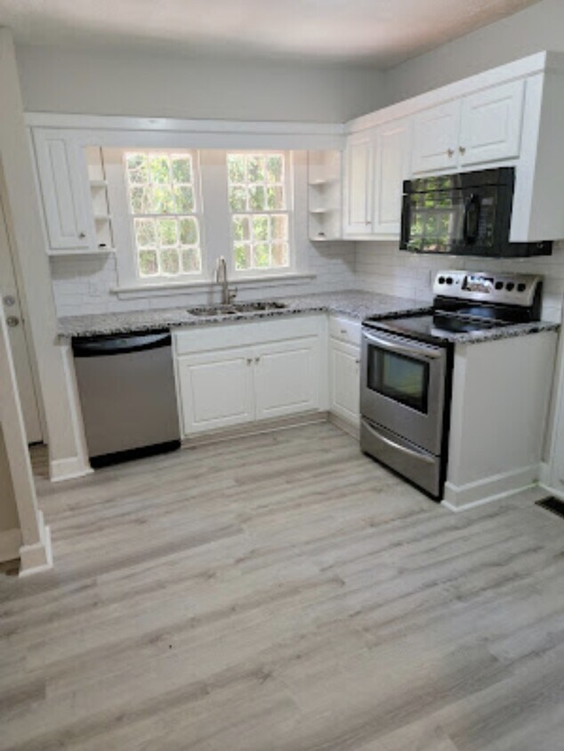 Foto principal - 3643 Forrest Rd