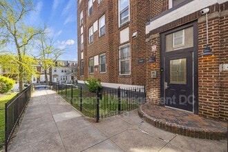 Building Photo - 1441 Spring Rd NW